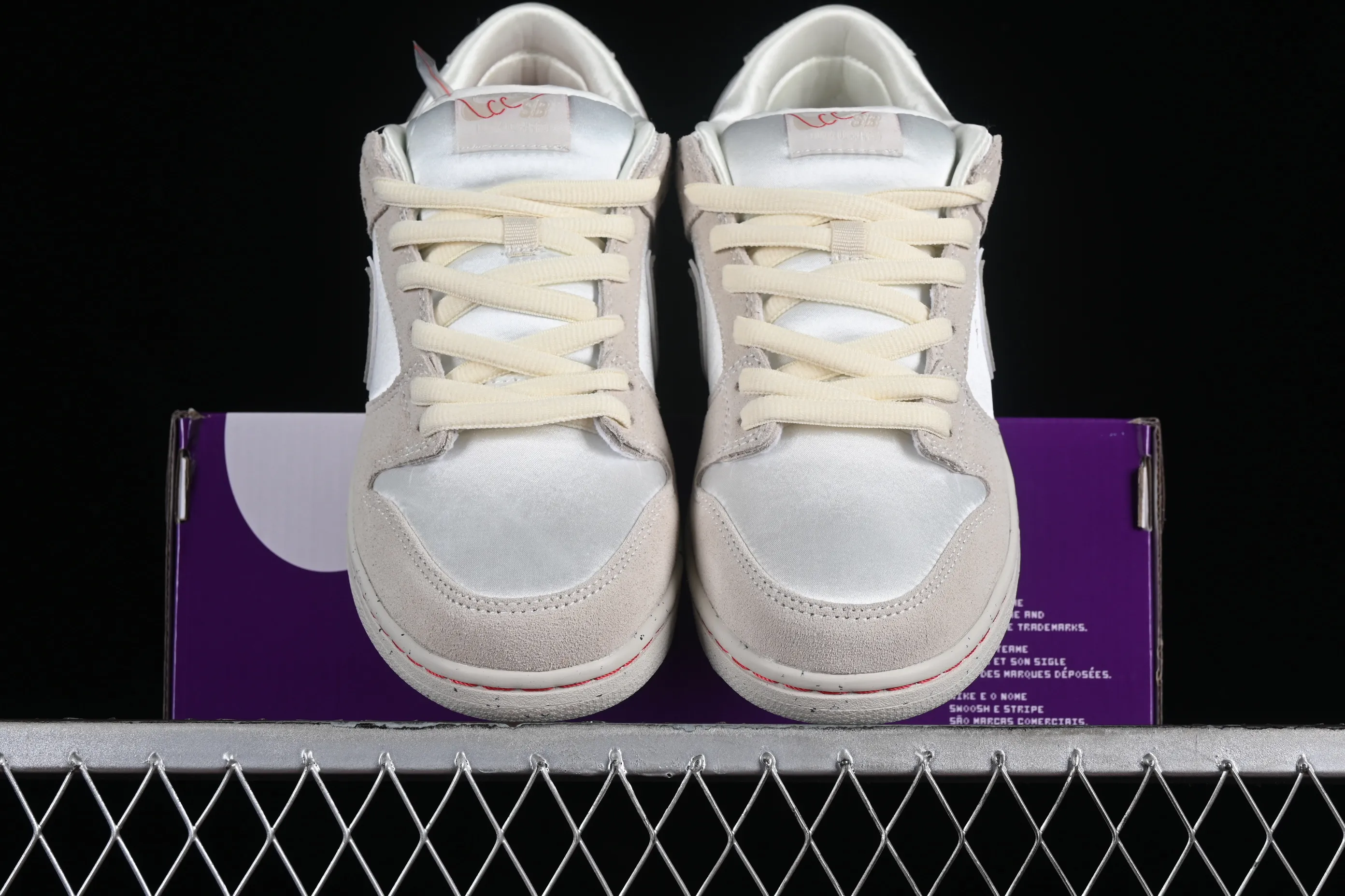 All Categories Nk SB Dunk Series Nk SB Dunk Low Low-top sneakers Z version Nk SB Dunk Low 2024 Valentine's Day theme SB low-top casual sneakers FZ5654-100